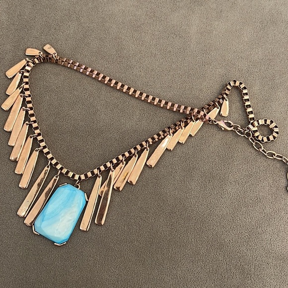 ROSE GOLD CHAIN NECKLACE - Picture 12 of 12